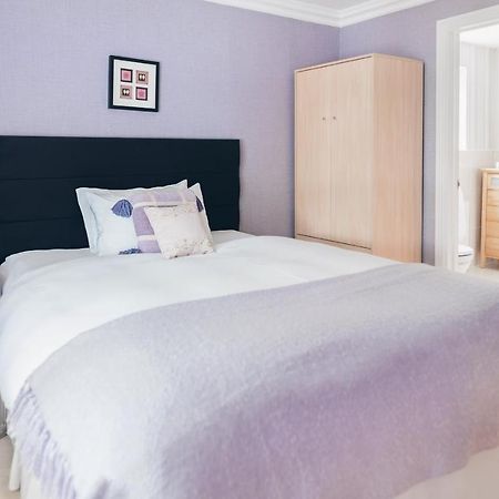Elizabeth House Hotel Bracknell Bagian luar foto