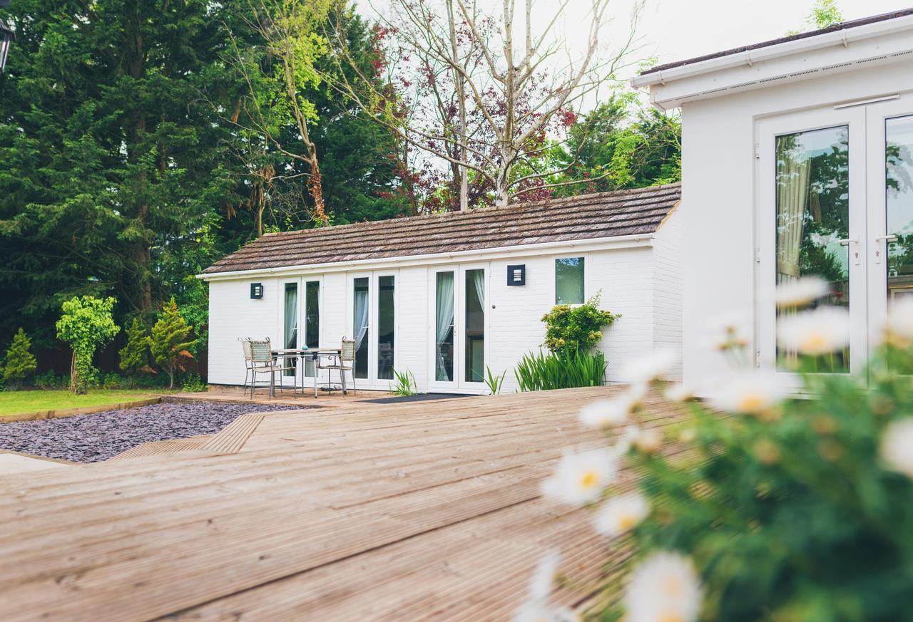 Elizabeth House Hotel Bracknell Bagian luar foto
